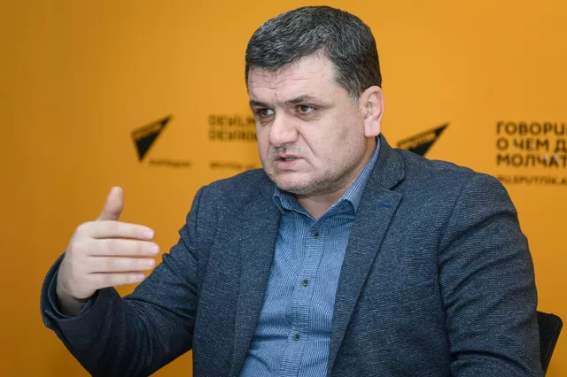 Транспортный эксперт Эльмаддин Мурадлы Транспортный эксперт Эльмаддин Мурадлы - Sputnik Azərbaycan, 1920, 20.12.2021