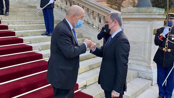 ����: ru.sputnik.az