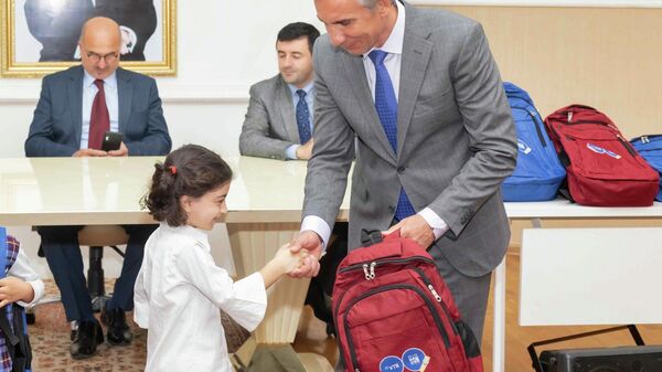 ����: ru.sputnik.az