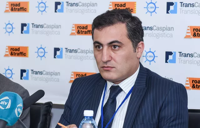 Bakı Nəqliyyat Agentliyinin İctimaiyyətlə əlaqələr və maarifləndirmə şöbəsinin sektor müdiri Mais Ağayev Bakı Nəqliyyat Agentliyinin İctimaiyyətlə əlaqələr və maarifləndirmə şöbəsinin sektor müdiri Mais Ağayev - Sputnik Azərbaycan, 1920, 20.12.2021