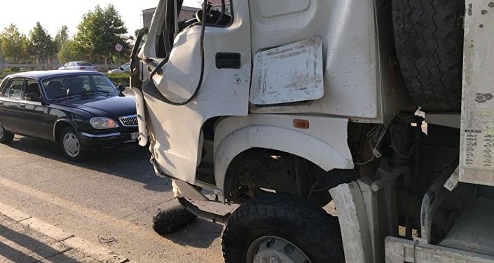 Bakı-Qazax şosesinin Yevlaxdan keçən hissəsində dəhşətli avtoqəza baş verib Bakı-Qazax şosesinin Yevlaxdan keçən hissəsində dəhşətli avtoqəza baş verib