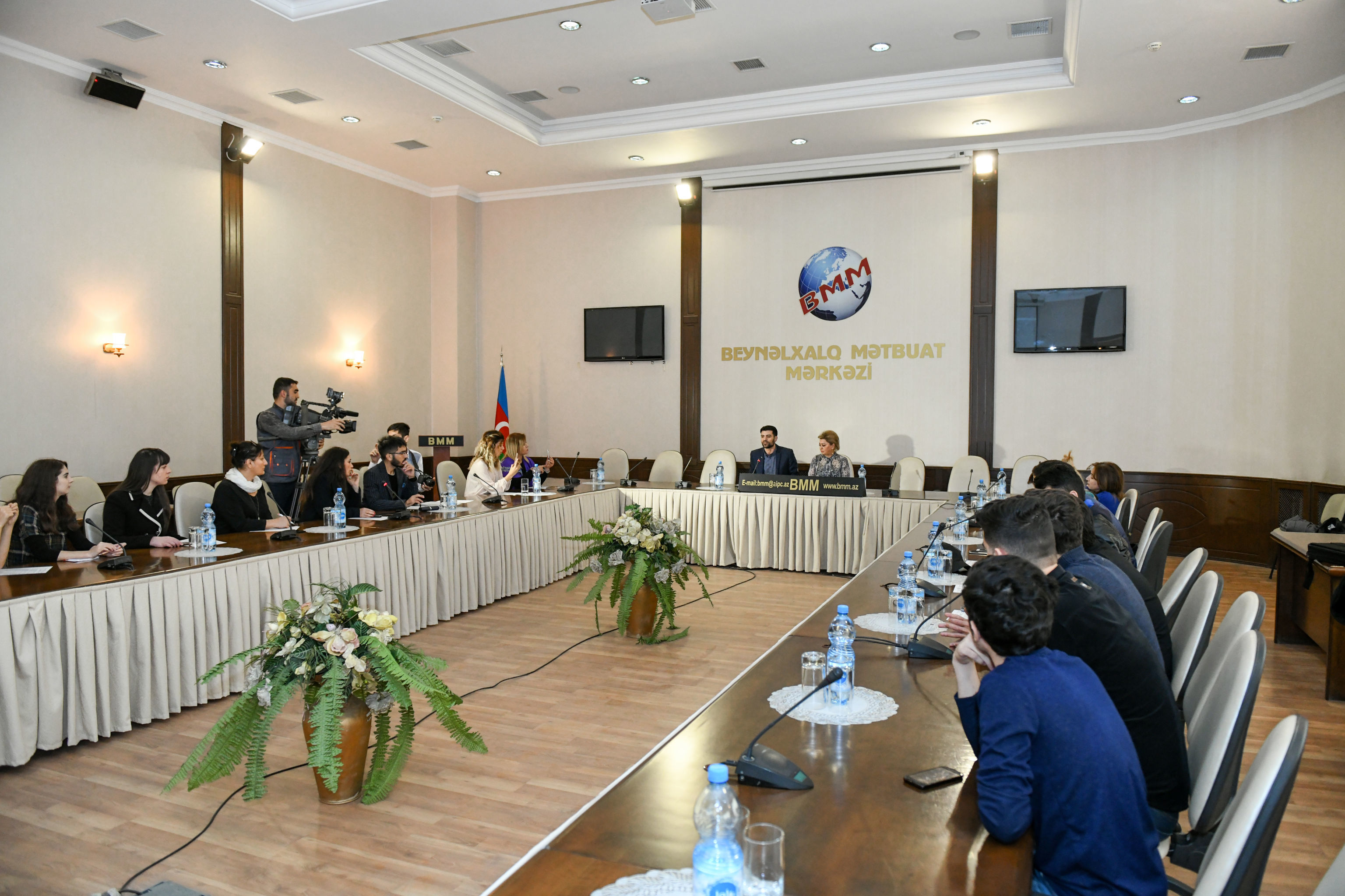 Пресс-конференция правозащитницы Кямали Агазаде Пресс-конференция правозащитницы Кямали Агазаде