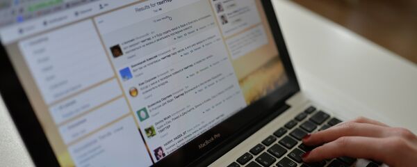According to the report, over 1.5 billion people around the world use social media, and participate in platforms such as Facebook, Twitter and LinkedIn. According to the report, over 1.5 billion people around the world use social media, and participate in platforms such as Facebook, Twitter and LinkedIn. - Sputnik Азербайджан
