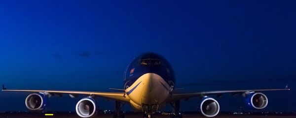 Пассажирский самолет AZAL, Пассажирский самолет AZAL, - Sputnik Азербайджан