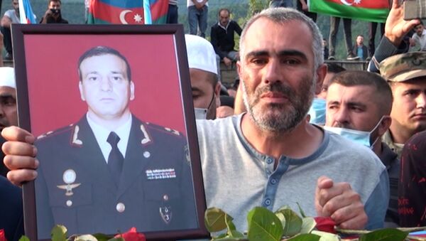 Как прощались с азербайджанским генералом в родном селе - Sputnik Азербайджан