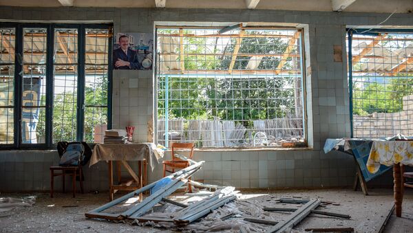 Поврежденный дом жителя Азиза Азизова в Товузском районе - Sputnik Azərbaycan