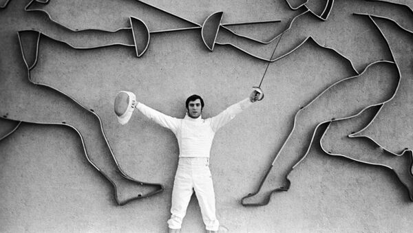 Олимпийский чемпион 1976 года, чемпион СССР фехтовальщик Виктор Кровопусков. - Sputnik Азербайджан