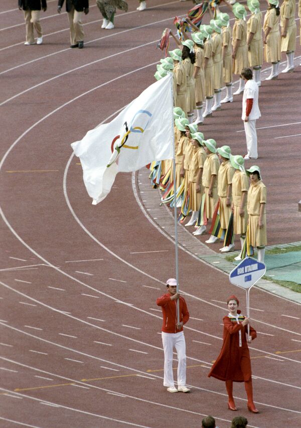 Представитель Национального олимпийского комитета Италии во время открытия Олимпиады-80 в Москве - Sputnik Азербайджан