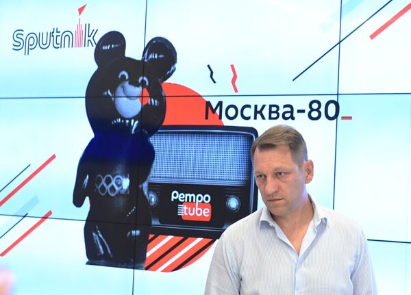 Истории из жизни: Sputnik презентовал проект Москва-80: ретро-tube Истории из жизни: Sputnik презентовал проект Москва-80: ретро-tube - Sputnik Азербайджан