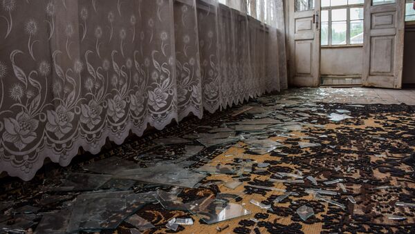 Разрушенный жилой дом в селе Дондар Гушчу Товузского района Азербайджана  - Sputnik Azərbaycan