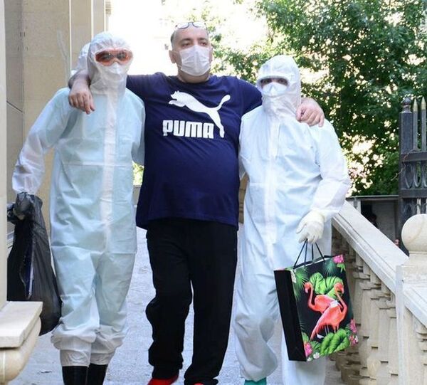 Бахрама Багирзаде выписали из больницы - Sputnik Азербайджан