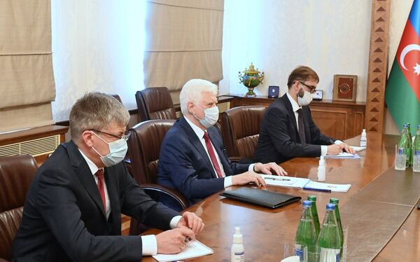 Джейхун Байрамов встретился с Михаилом Бочарниковым Джейхун Байрамов встретился с Михаилом Бочарниковым - Sputnik Азербайджан