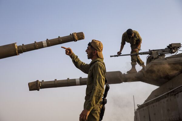Израильские солдаты на контролируемых Израилем Голанских высотах - Sputnik Азербайджан