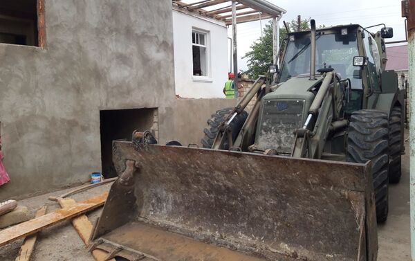 Восстановление домов в Товузском районе, пострадавших в результате обстрела вооруженных сил (ВС) Армении - Sputnik Азербайджан
