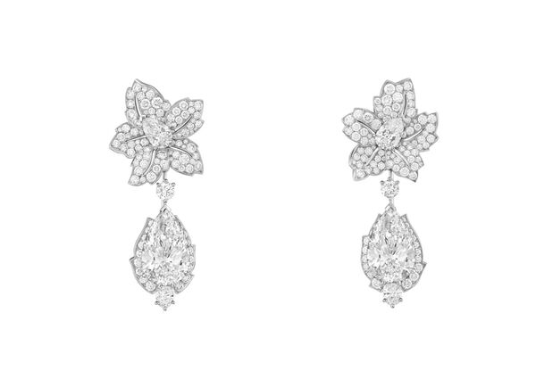 Van Cleef and Arpels выпустили новую коллекцию — она копирует украшения знаменитостей - Sputnik Азербайджан