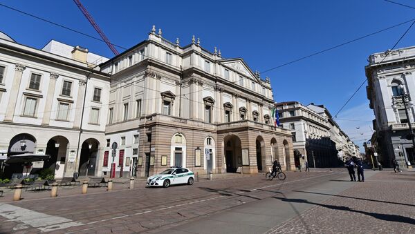 Здание оперного театра Ла Скала в Милане, фото из архива - Sputnik Azərbaycan