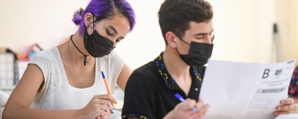 Вступительные экзамены в вузы по II и III группам специальностей Вступительные экзамены в вузы по II и III группам специальностей - Sputnik Азербайджан