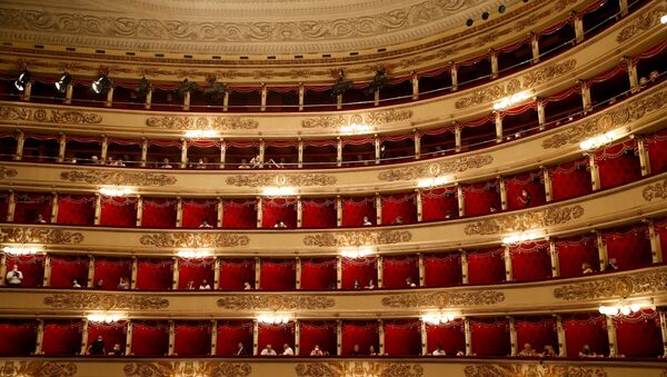 Здание оперного театра Ла Скала в Милане, фото из архива - Sputnik Azərbaycan