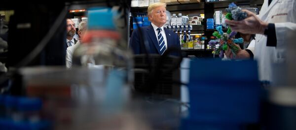Президент США Дональд Трамп Президент США Дональд Трамп - Sputnik Азербайджан