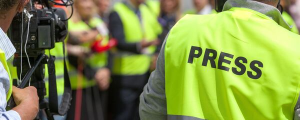 Журналисты за работой Журналисты за работой - Sputnik Азербайджан