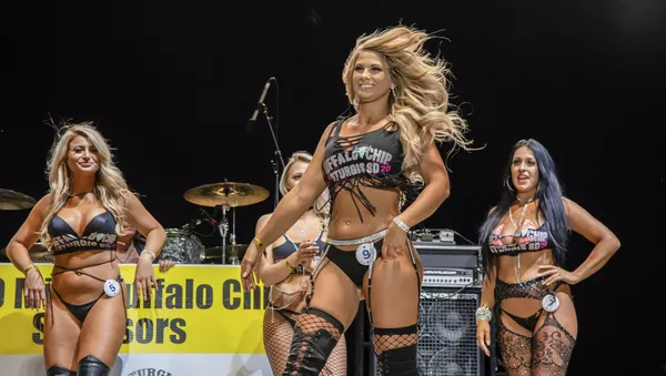 Участницы конкурса красоты Miss Buffalo Chip Beauty Pageant - Sputnik Азербайджан