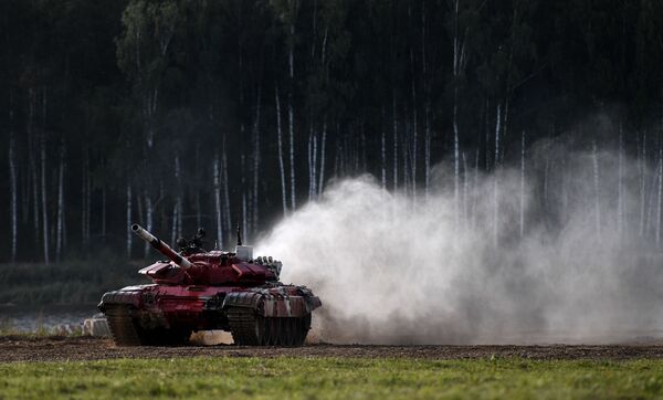 Танк Т-72Б3 команды военнослужащих Азербайджана во время соревнований танковых экипажей  - Sputnik Азербайджан