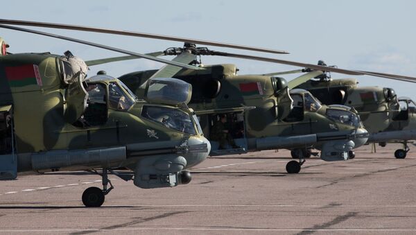 Вертолеты Ми-24 авиационной группы Военно-воздушных сил Белоруссии - Sputnik Azərbaycan
