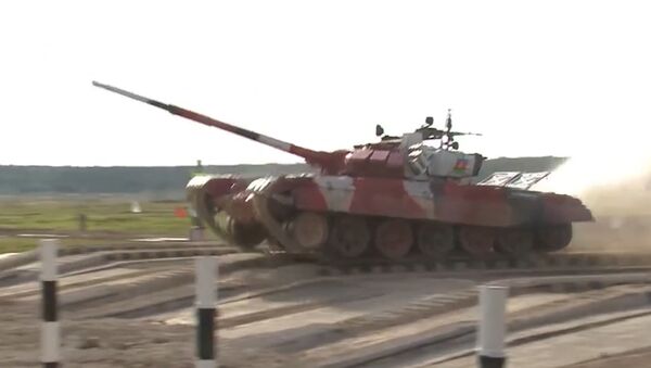 Azərbaycanlı tankçılar Alabinoda: tank yürüşündən kadrlar  - Sputnik Azərbaycan