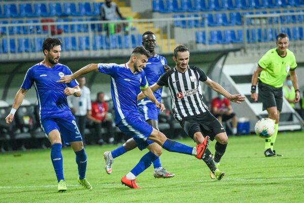 Матч первого квалификационного раунда Лиги европы между азербайджанским Нефтчи и северомакедонским клубом Шкупи - Sputnik Азербайджан