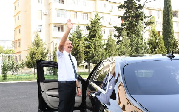Президент Ильхам Алиев ознакомился с капитальными ремонтными работами в школе номер 251 в Баку - Sputnik Азербайджан