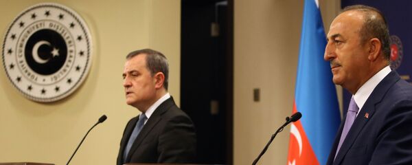 Джейхун Байрамов и Мевлют Чавушоглу, фото из архива Джейхун Байрамов и Мевлют Чавушоглу, фото из архива - Sputnik Азербайджан