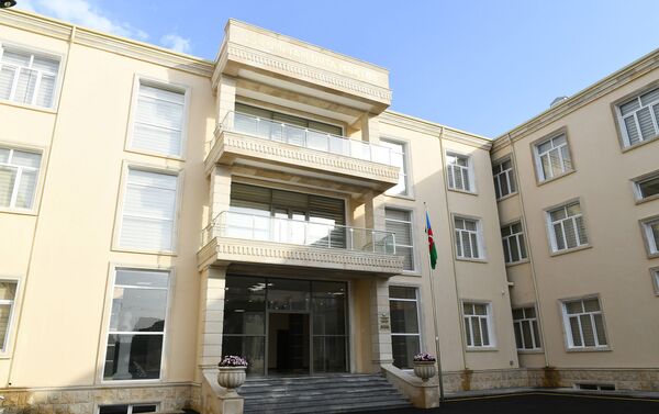 Школа номер 154 в поселке Амирджан - Sputnik Азербайджан