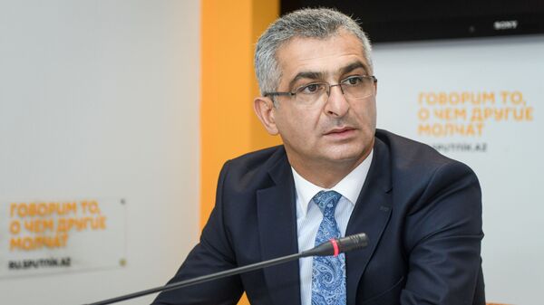 Ответственный секретарь Общественного совета при министерстве образования Ильгар Оруджев - Sputnik Azərbaycan