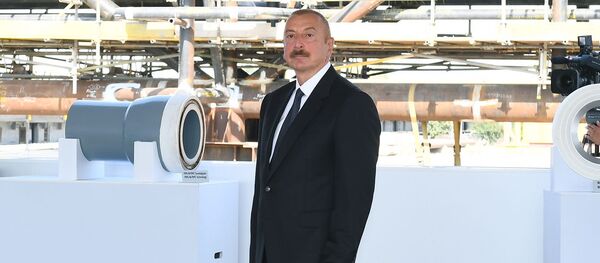İlham Əliyev “Abşeron” yatağının təməlqoyma mərasimində iştirak edib İlham Əliyev “Abşeron” yatağının təməlqoyma mərasimində iştirak edib - Sputnik Азербайджан
