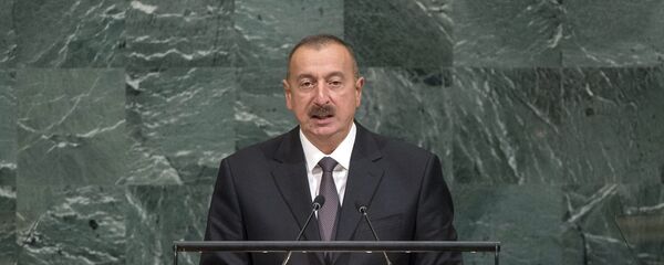 Azərbaycan prezidenti İlham Əliyevin BMT Baş Assambleyasının 72-ci sessiyasında çıxışı zamanı, arxiv şəkli Azərbaycan prezidenti İlham Əliyevin BMT Baş Assambleyasının 72-ci sessiyasında çıxışı zamanı, arxiv şəkli - Sputnik Азербайджан