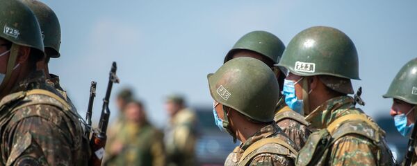 Армянские военнослужащие, фото из архива - Sputnik Азербайджан