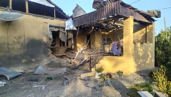 Разрушенный в результате обстрела жилой дом в Тертерском районе Азербайджана - Sputnik Azərbaycan