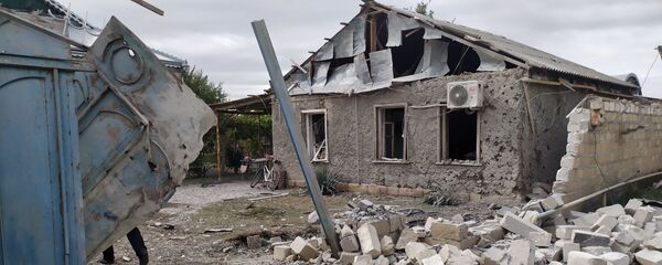 Последствия обстрела в селе Азад Гарагойунлу Тертерского района Последствия обстрела в селе Азад Гарагойунлу Тертерского района - Sputnik Азербайджан