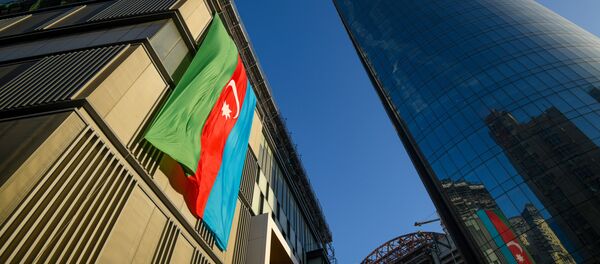 Флаги Азербайджана на улицах Баку. - Sputnik Азербайджан