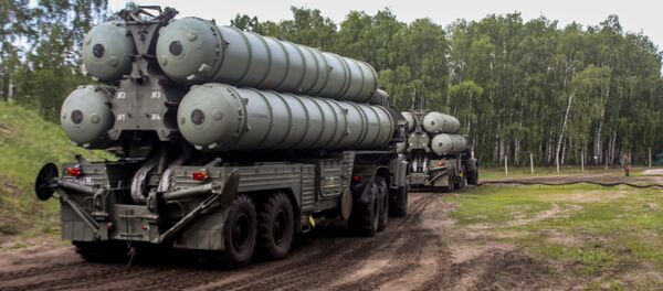 Дивизион зенитных ракетных комплексов С-300 Фаворит Дивизион зенитных ракетных комплексов С-300 Фаворит - Sputnik Азербайджан