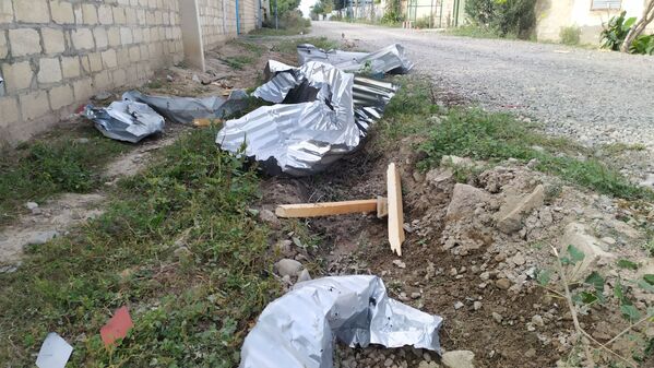 Последствия обстрела в селе Бахарлы Агдамского района - Sputnik Азербайджан