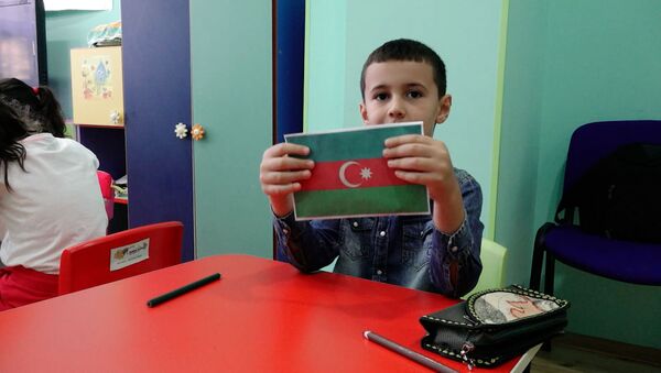 Мы вами гордимся!: малыши поддержали азербайджанских солдат - Sputnik Азербайджан