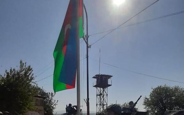 İşğaldan azad olunan sərhəd zastavalarımız üzərində dövlət bayrağımız ucaldılıb - Sputnik Azərbaycan