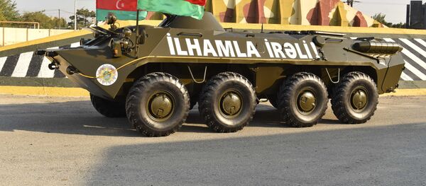 BTR-70M tipli zirehli nəqliyyat vasitəsi - Sputnik Азербайджан