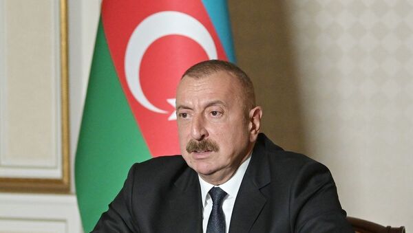 Президент Азербайджана Ильхам Алиев во время обращении к нации - Sputnik Азербайджан