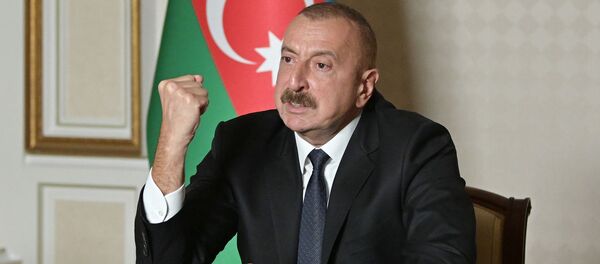 Президент Ильхам Алиев во время обращении к наци - Sputnik Азербайджан