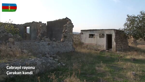 Минобороны Азербайджана показало первые кадры из освобожденного Черекена  - Sputnik Azərbaycan