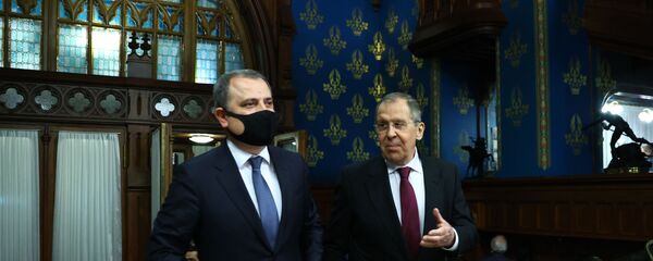 Министр иностранных дел Азербайджана Джейхун Байрамов и министр иностранных дел РФ Сергей Лавров Министр иностранных дел Азербайджана Джейхун Байрамов и министр иностранных дел РФ Сергей Лавров - Sputnik Азербайджан