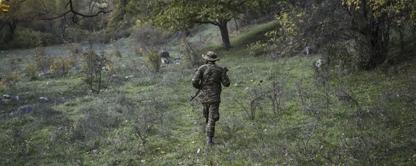 Армянский военнослужащий, фото из архива Армянский военнослужащий, фото из архива - Sputnik Азербайджан