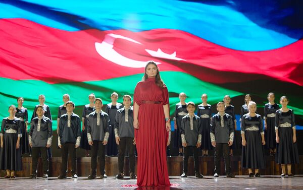Выпускница Азербайджанской дипломатической академии Гюнай Бадалова - Sputnik Азербайджан